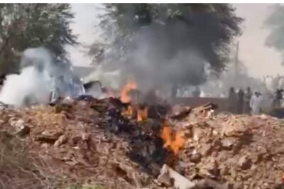 3 Dead as IAF's MiG-21 Aircraft Crashes on Their House in Rajasthan's Hanumangarh; Pilot Safe