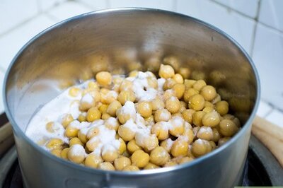 How to Make Rainbow Hummus