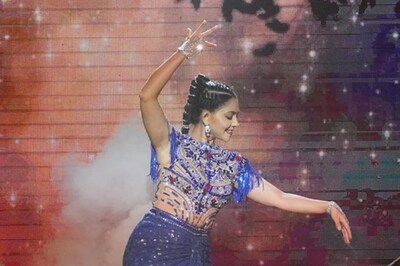 At Dance Maharashtra Dance's Grand Finale, Sonalee Kulkarni Sets Stage On Fire