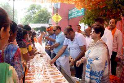 SDMC Imposes Rs 50,000 Fine on 'Bhandara' Organisers for littering & Thermo-Plastic Use