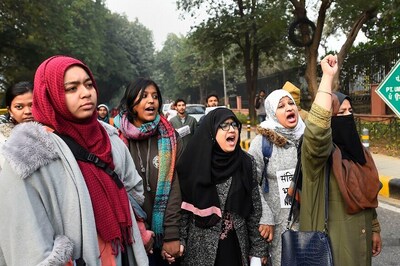 Anti-CAA Protesters Marching Towards PM's Residence Stopped by Delhi Police