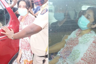 Sidharth Shukla Death: SidNaaz Meet One Last Time, Shehnaaz Gill Faints at Crematorium