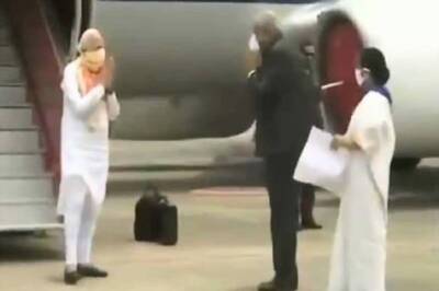 PM Arrives in Kolkata to Take Stock of Post-cyclone Amphan Situation in Bengal; Meets CM Banerjee