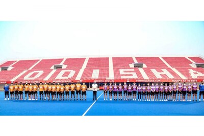 Odisha CM Naveen Patnaik Meets Indian Men's and Women's Hockey Teams