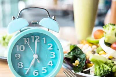 Intermittent Fasting Has A Negative Impact on Women's Reproductive Hormones, Says Study