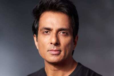 Sonu Sood's WhatsApp Account BLOCKED, Frustrated Actor Asks Company To 'Wake Up'