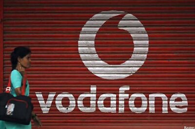 Vodafone ups stakes in Indian battle