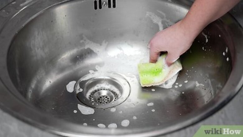 How to Clean Greens
