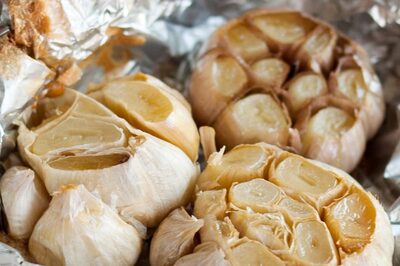 Try the 10-Minute Rule for Cooking Garlic To Preserve Its Health Benefits