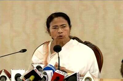 Mamata Returns Land to Farmers, Sends Out Message to Tatas