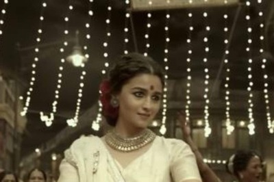 Alia Bhatt Says Her Friends Felt She's Young to Play Gangubai: 'I Said Okay If That's What You Feel But...'
