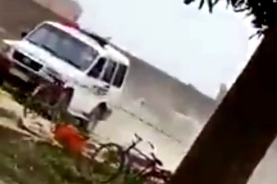 Angry at Violation of Norms, Prayagraj Cop Runs Vehicle over Vegetables of Farmers, Suspended