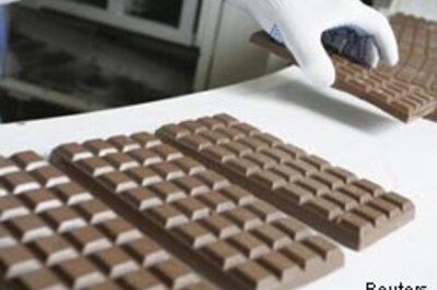 Air hostess picks up chocolate bar, wins space trip