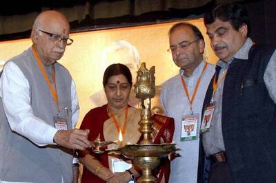 Advani's opposition led to Gadkari's opting out of race for BJP chief
