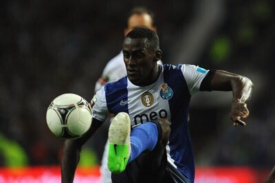 Porto to face unbeaten Malaga in the first leg of last 16