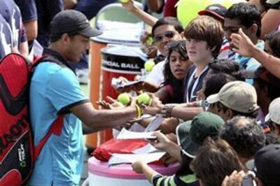Bhupathi, Paes in mixed semis and men's doubles QFs