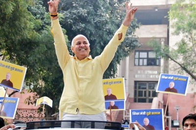 News18 Evening Digest: Section 144 Imposed, AAP Leaders Detained During Protest as Sisodia Gets Grilled by CBI And Other Top Stories