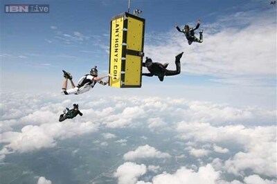 US skydiver frees himself from locked box, lands safely