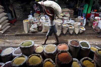 Govt Notifies Annual Quota for Tur, Moong Imports in 2021-22