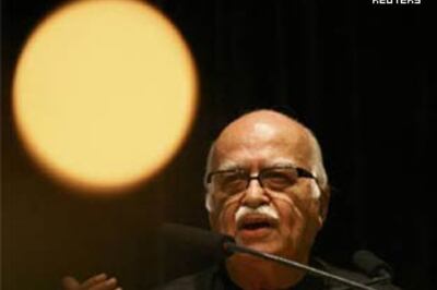 Advani bows out as BJP's mascot, will be mentor