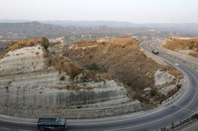 Road Building Improves to Over 27 Km Per Day in 2023-24, Spending Up to Rs 700 Crore Daily