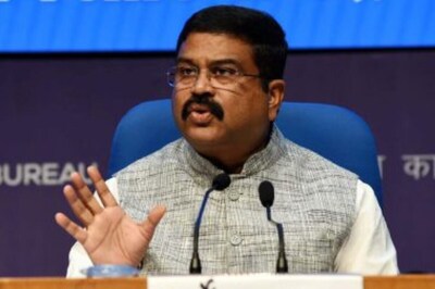 11,050 Faculty Posts Lying Vacant in Central Universities, IITs, IIMs: Education Minister to Parliament