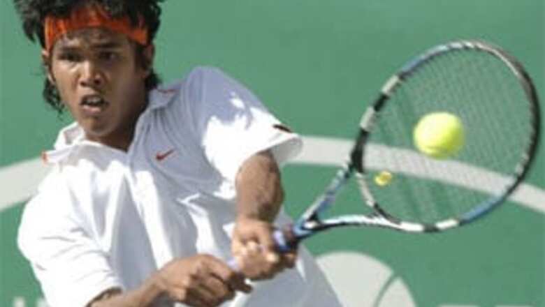 Indian wildcard Devvarman stuns Moya in Chennai