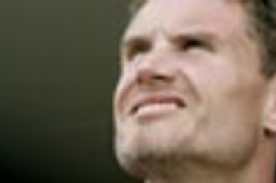 Coulthard fumes after qualifying crash