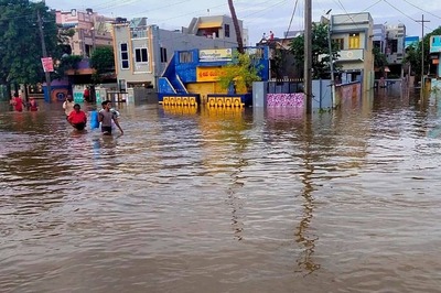 News18 Evening Digest: 17 Killed as Flash Floods Ravage Andhra Pradesh; Amitabh Bachchan Praises Abhishek Bachchan for Bob Biswas' Trailer; and Other Stories