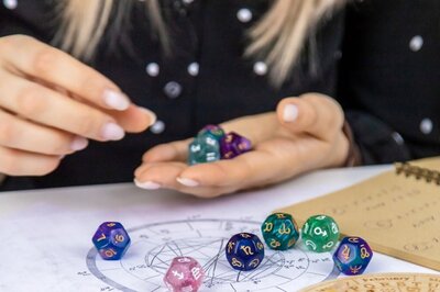 Daily Horoscope, May 5: Lunar Eclipse Today; Read Astrological Predictions For All Zodiac Signs