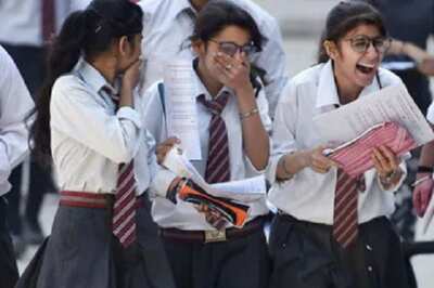 CBSE 12th English Exam Easy But Similar Options in Answers Confused Students