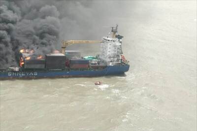 Container Ship Catches Fire Near Bengal, All 22 Mariners Rescued by Indian Coast Guard