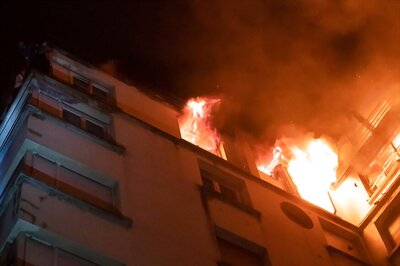 Fire Breaks Out in 10-storeyed Delhi Residential Building; 100 People Rescued