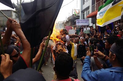 Thousands March in Bengal's Hills to Protest Mamata's 'Imposition of Bengali'