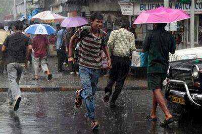 High tide, heavy rain warning in Mumbai