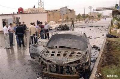 Syria suicide bombers kill 55, ceasefire in tatters