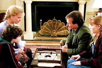 Karen Gillan, Nick Jonas Join Jumanji Remake