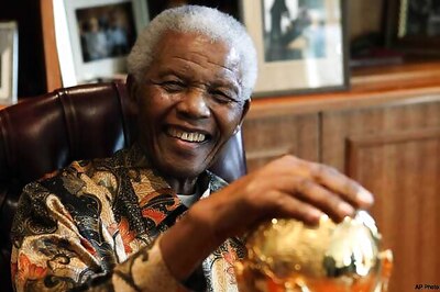 Nelson Mandela leaves hospital after minor surgery