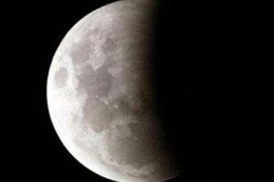 Indian scientists discuss moon mission