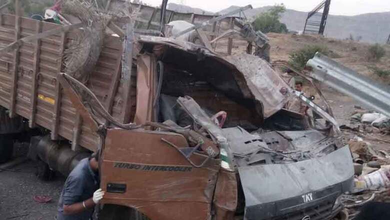 17 Labourers Killed, 15 Hurt as Truck Hits Barricade in Maharashtra's Satara