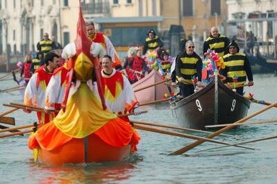 Italy Cancels Venice Carnival in Bid to Halt Spread of Coronavirus after Surge in Infections