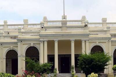 DU Acting VC Assures Afghan Students of All Possible Help