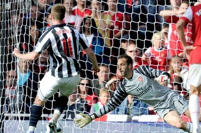 EPL: Man City beat Chelsea, Arsenal stunned