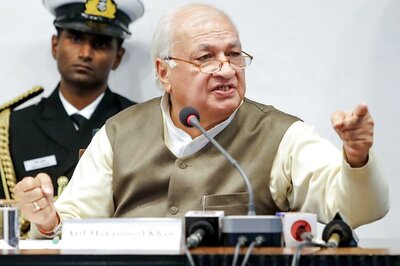 Gandhi, Nehru Had Committed to Give Citizenship to Persecuted Minorities of Pak: Arif Mohammad Khan