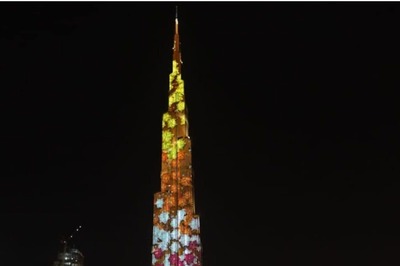 Burj Khalifa Celebrates Telangana's Floral Festival Bathukamma; Watch Video