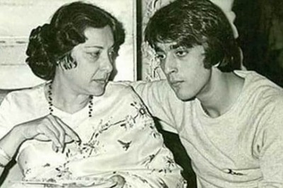 Sanjay Dutt Remembers Mother Nargis on Her Death Anniversary, Shares Throwback Pic
