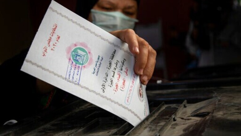 Egyptians Vote In Second Day Of Parliamentary Elections