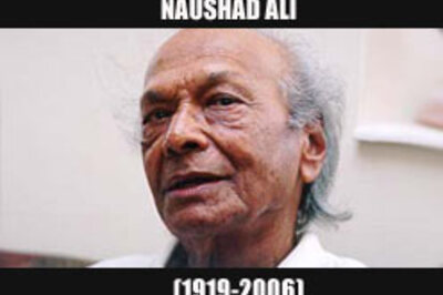 Naushad regaled doctors with couplets