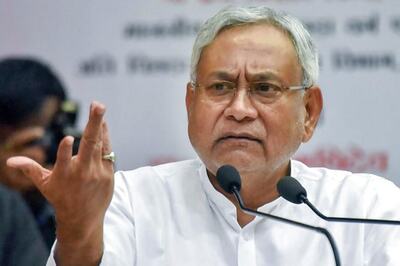 Nitish Kumar, Sushil Modi Send Swab Samples for Covid-19 Test after Sharing Dais with Bihar Leader Who Tested Positive