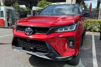 Upcoming Toyota Fortuner Facelift Spied Undisguised Ahead of India Launch on January 6